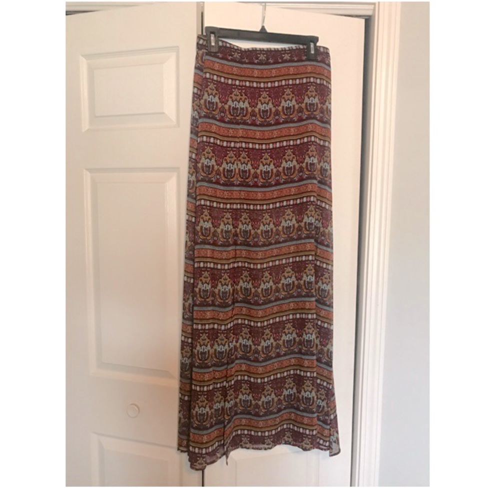 Long thin multicolored skirt